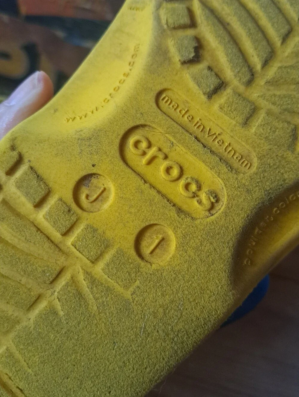 Crocs Despicable Me Clogs Kids Size 1, Fun Lab I Am Minions Stuart & Kevin 20746
